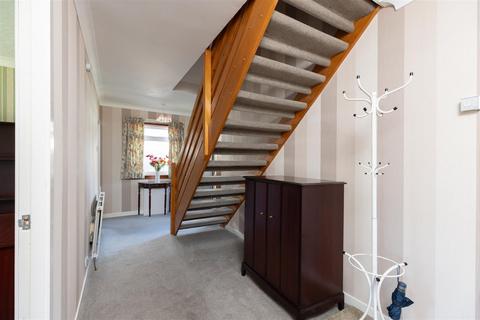 17 Heatherlea Drive, Bridge Of Earn, Perth, PH2 9RF