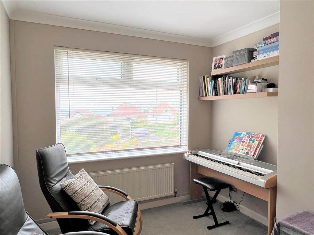 Bedroom: