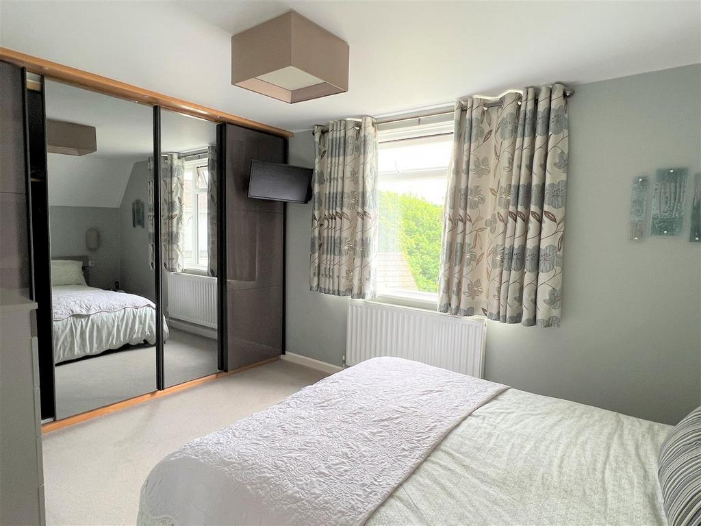 Bedroom: