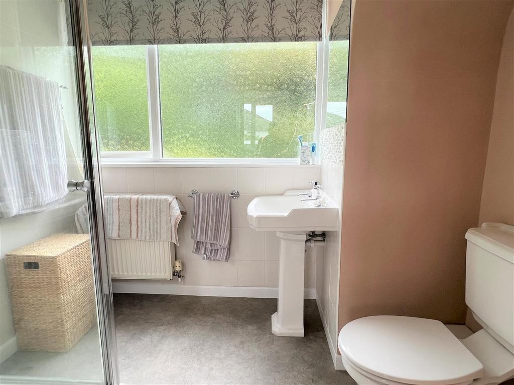 Shower Room: