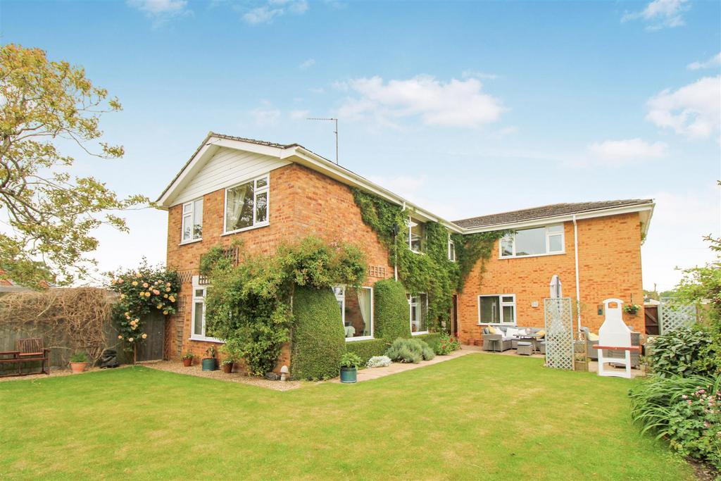 Rectory Drive, Clenchwarton 6 bed detached house for sale £580,000