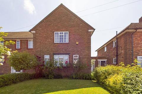 293 Long Drive, Ruislip, HA4 0HT