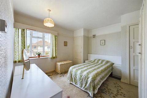 293 Long Drive, Ruislip, HA4 0HT