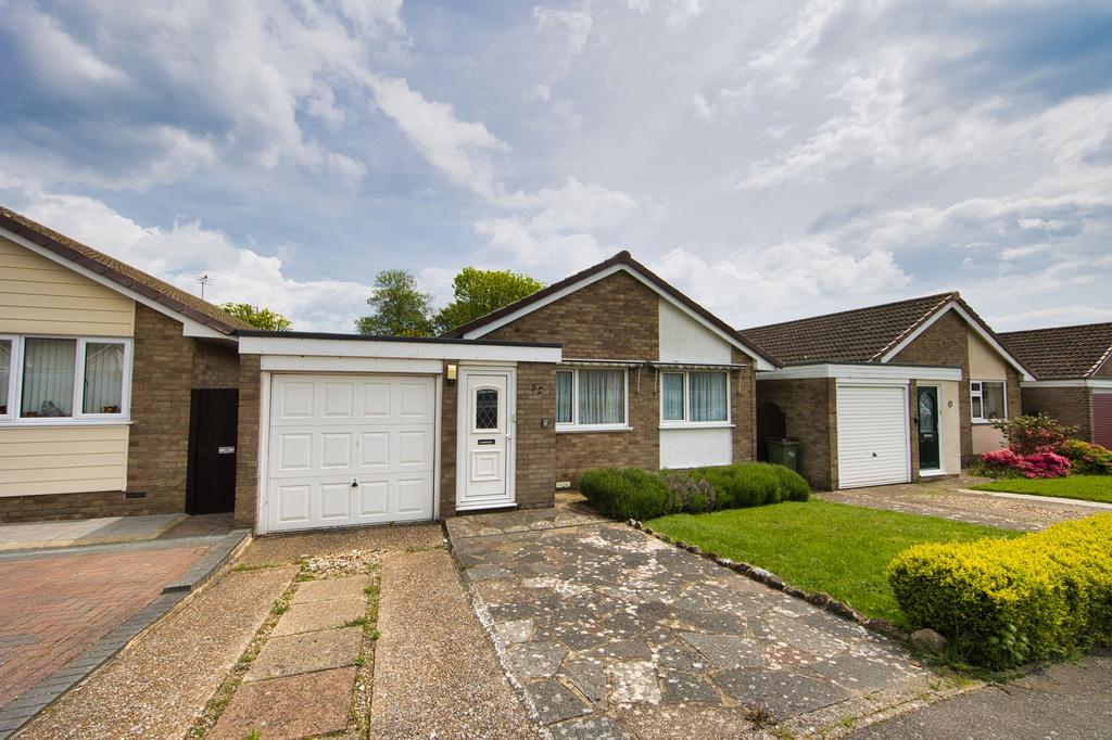 Coniston Road, Folkestone, CT19 2 bed detached bungalow for sale £300,000