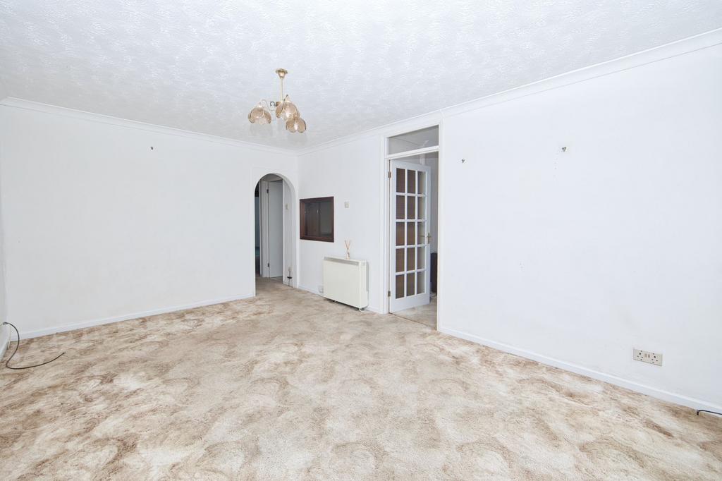 Coniston Road, Folkestone, CT19 2 bed detached bungalow for sale £300,000