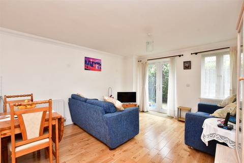 2 bedroom ground floor flat for sale, Coulsdon Road, Caterham, Surrey