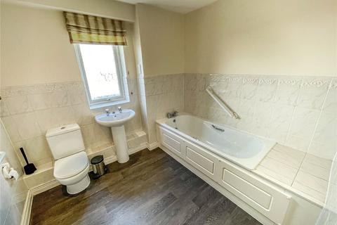 2 bedroom flat for sale, Bowling Green Court, Brook Street, Chester, CH1