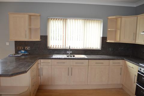 4 bedroom detached house to rent - Llys Y Brenin, Whitland SA34