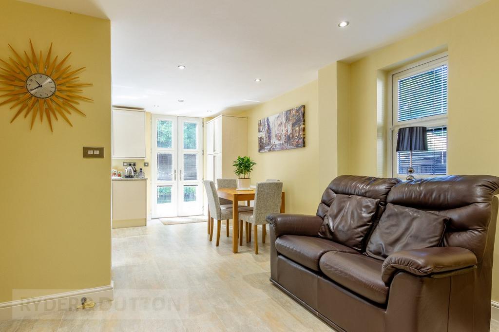 Day/Dining Room