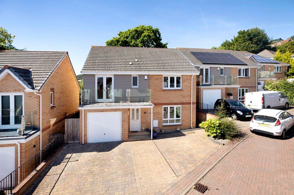 Drake Avenue, Teignmouth, TQ14 4 bed detached house for sale £465,000