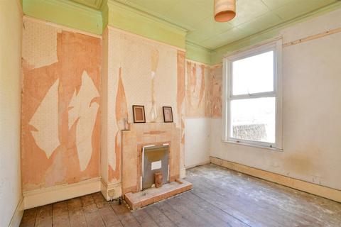 3 bedroom terraced house for sale - Grantham Road, Brighton, East Sussex