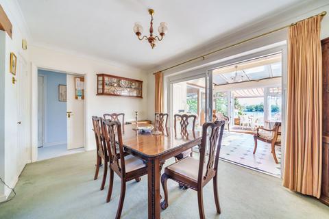 49 Ashurst Drive, Shepperton, TW17 0JH