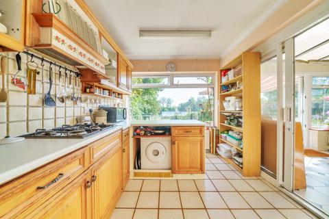 49 Ashurst Drive, Shepperton, TW17 0JH