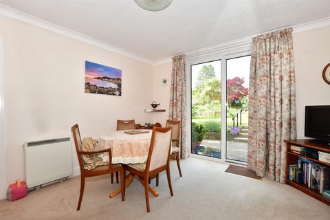 3 bedroom detached house for sale - Medina Avenue, Newport, Isle of Wight