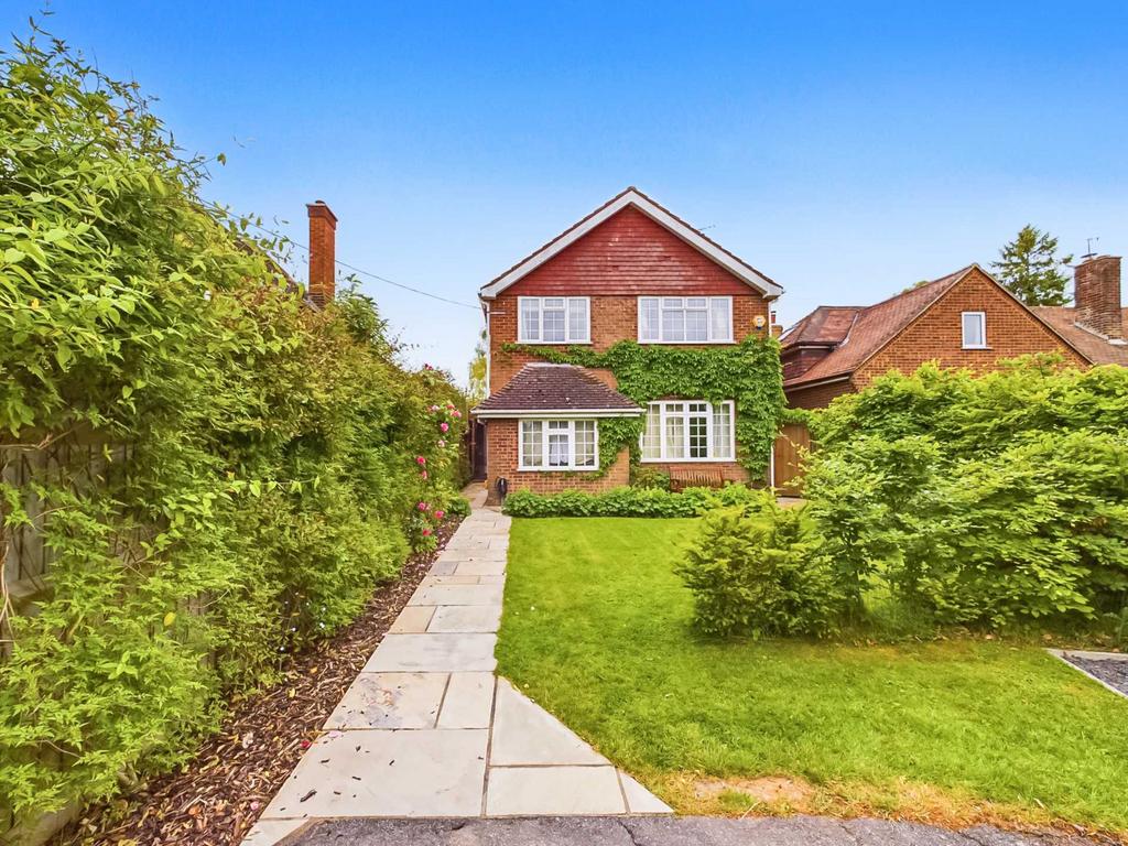 Church End Cottages, Princes Risborough HP27 4 bed detached house for