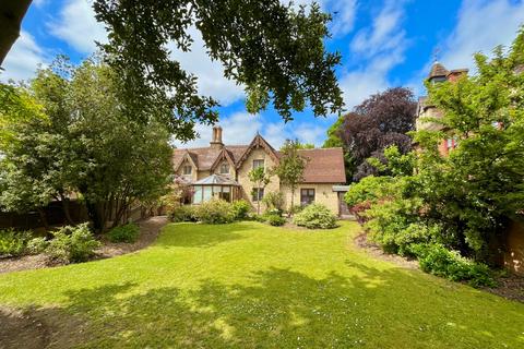 5 bedroom semi-detached house for sale, Bromham Road, Bedford MK40