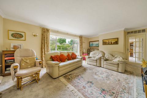3 bedroom detached house for sale - Storrington - Nightingale Close