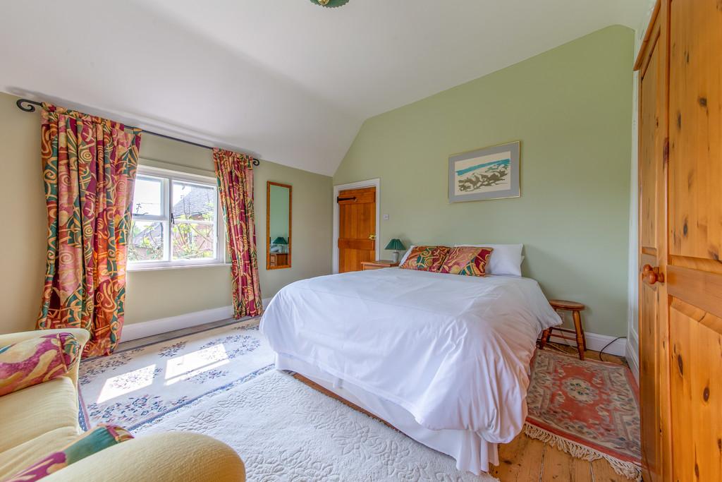 The Farmhouse   Double Bedroom