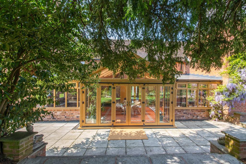 External View of Garden Room