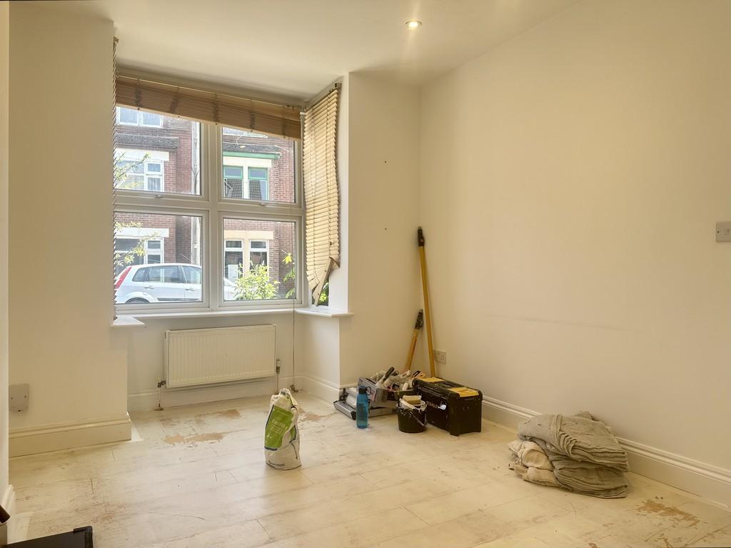 Emerson Road, Poole 3 bed semidetached house £1,650 pcm (£381 pw)