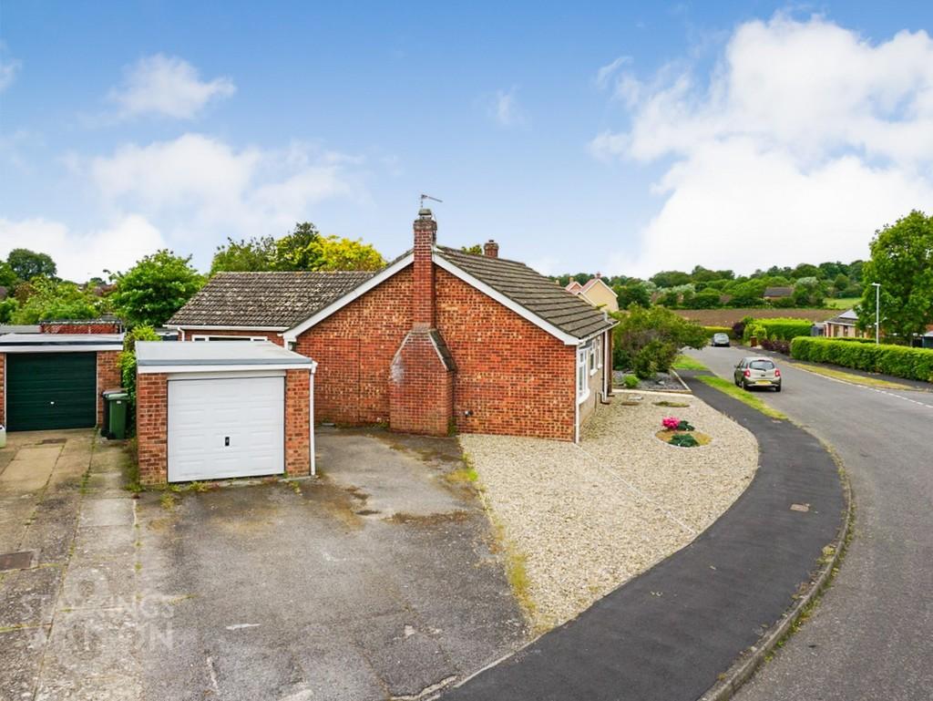 Waveney Road, Ditchingham, Bungay 3 bed detached bungalow for sale £340,000