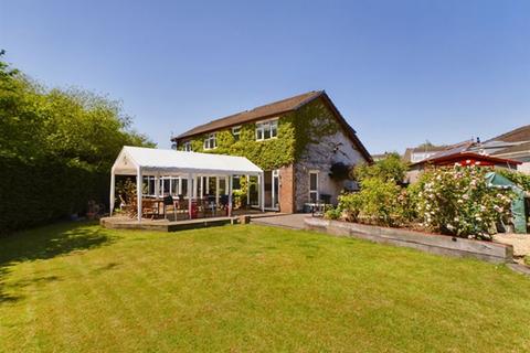 4 bedroom detached house for sale, Maes y Dderwen, Monument Hill, Carmarthen