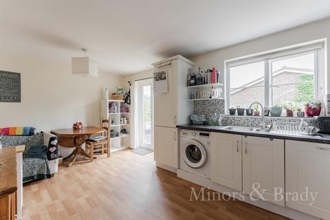 4 bedroom end of terrace house for sale - Attoe Walk, Norwich