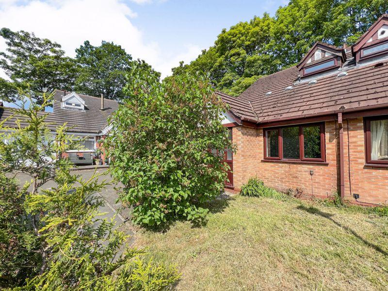 Sandhill Close, Great Lever, Bolton 2 bed semidetached house £750
