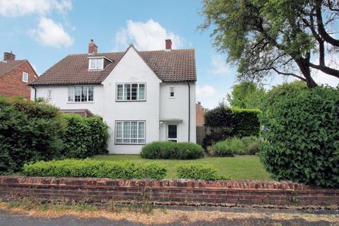 72 Alington Grove, Wallington, SM6 9NG