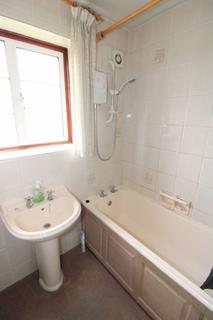 72 Alington Grove, Wallington, SM6 9NG