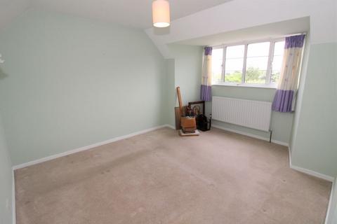 72 Alington Grove, Wallington, SM6 9NG