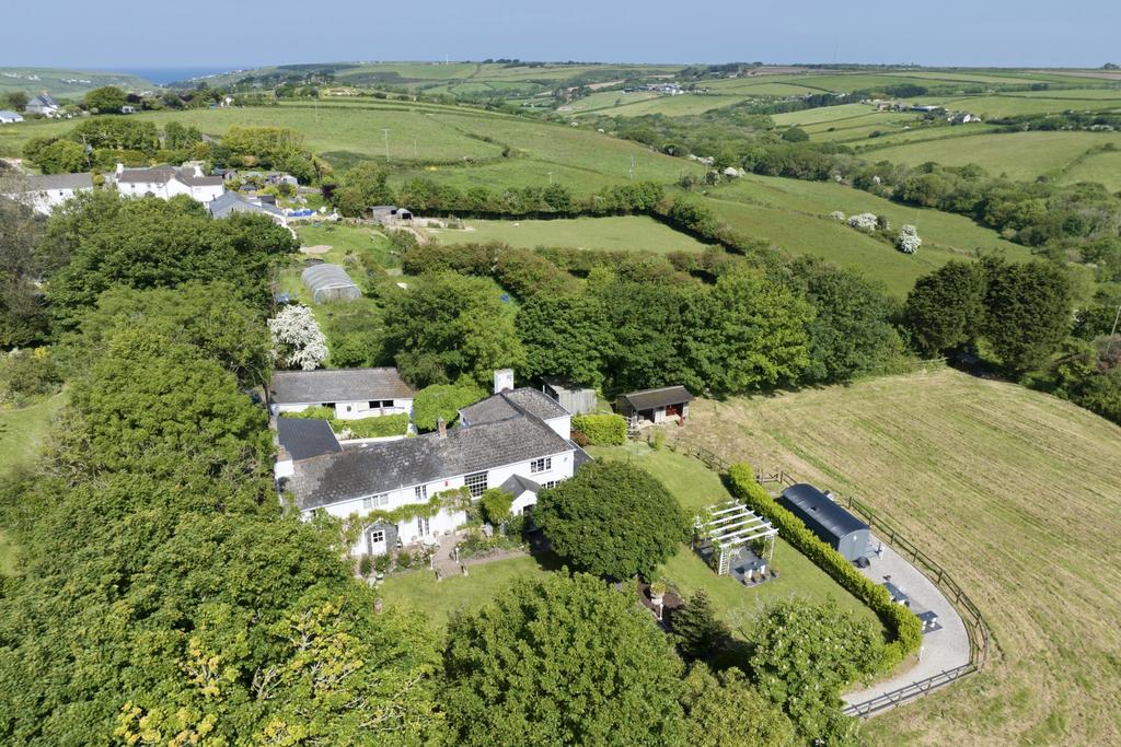 Trevenna House, St Mawgan, TR8 4 bed detached house for sale £1,000,000