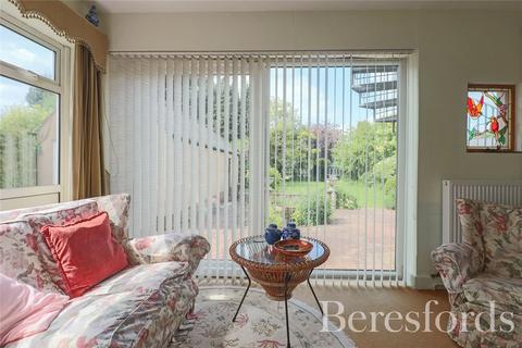 61 Feering Hill, Feering, Colchester, CO5 9PY