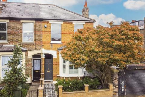 2 Beacon Road, London, SE13 6EH