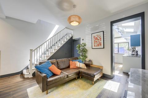 2 Beacon Road, London, SE13 6EH