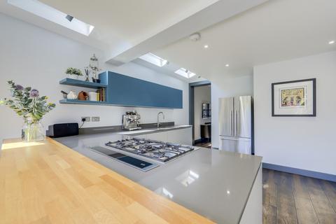 2 Beacon Road, London, SE13 6EH