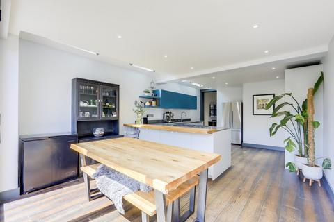 2 Beacon Road, London, SE13 6EH