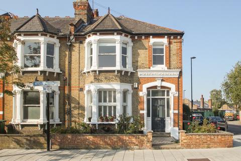 144b Manor Lane, London, SE12 8LP