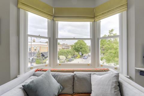 144b Manor Lane, London, SE12 8LP