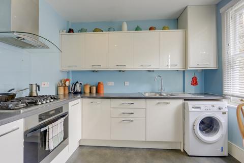 144b Manor Lane, London, SE12 8LP