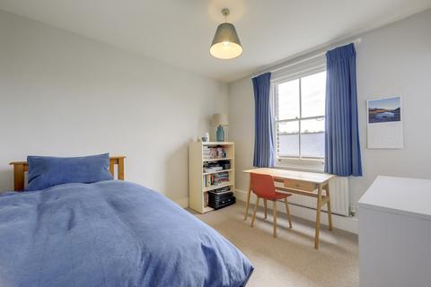144b Manor Lane, London, SE12 8LP