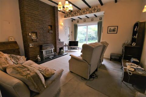 3 bedroom bungalow for sale, Manor Road, Penn, Wolverhampton