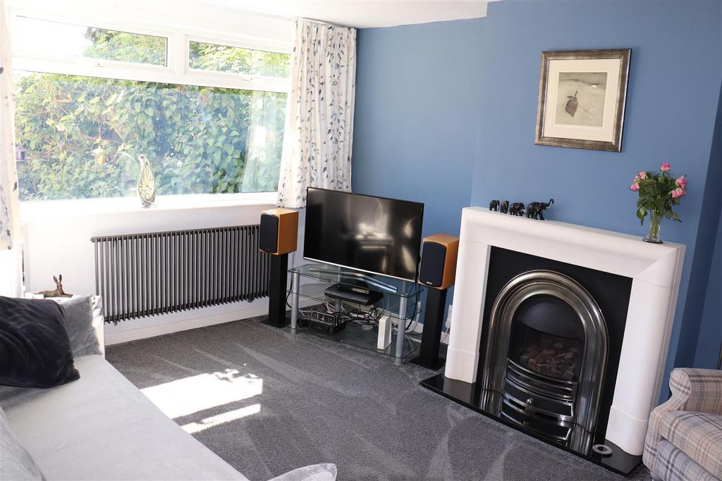 Cliveden Avenue, Aldridge 4 bed semidetached house for sale £330,000
