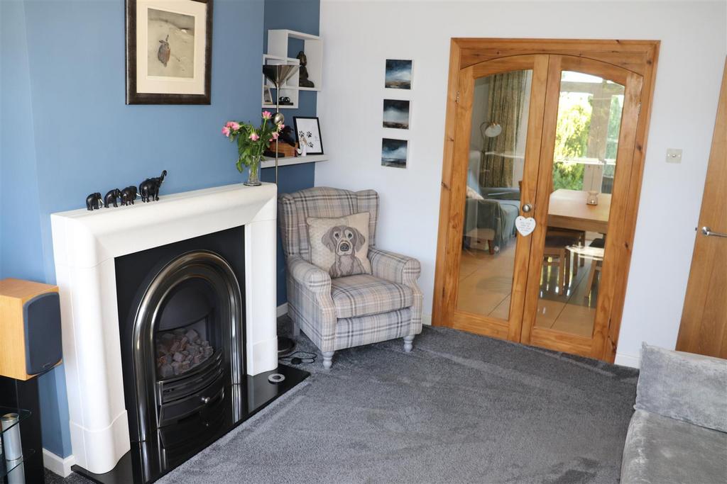 Cliveden Avenue, Aldridge 4 bed semidetached house for sale £330,000