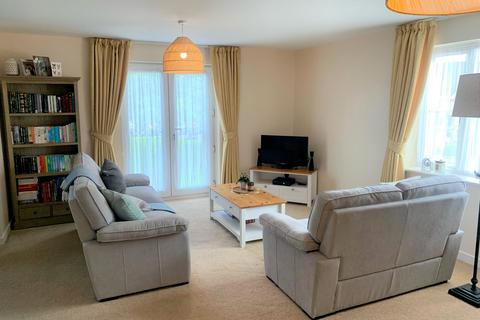 2 bedroom apartment to rent, Maunders Drive, Staverton