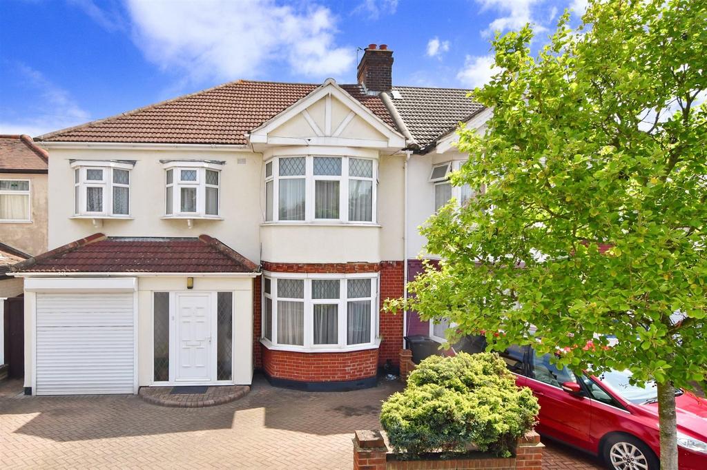 Onslow gardens south woodford 5 bed semi detached house for sale 