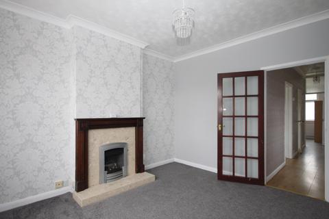 2 bedroom flat to rent - Humberstone Close, Luton, LU4