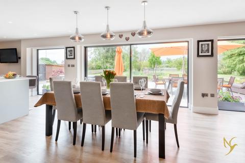 The Oaklands Bouts Lane, Holberrow Green, Redditch, B96 6JX