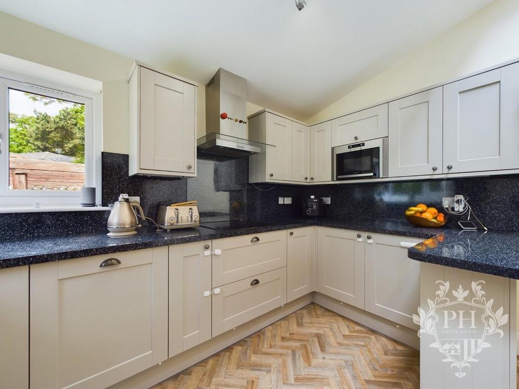 The Grove, MartonInCleveland, Middlesbrough 4 bed semidetached house