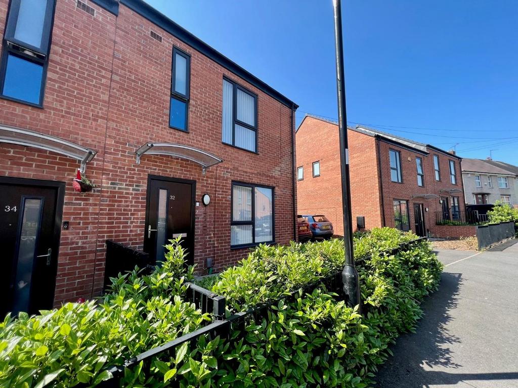Falstaff Crescent, Sheffield, S5 8DD 3 bed semidetached house £200,000